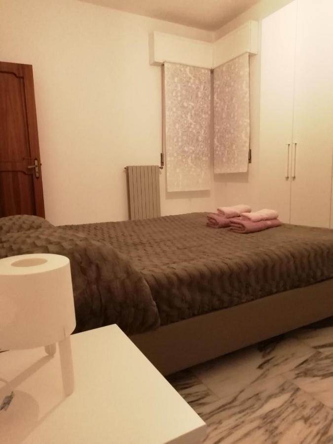 Thomas'S Home - Appartamento A Comiso Extérieur photo